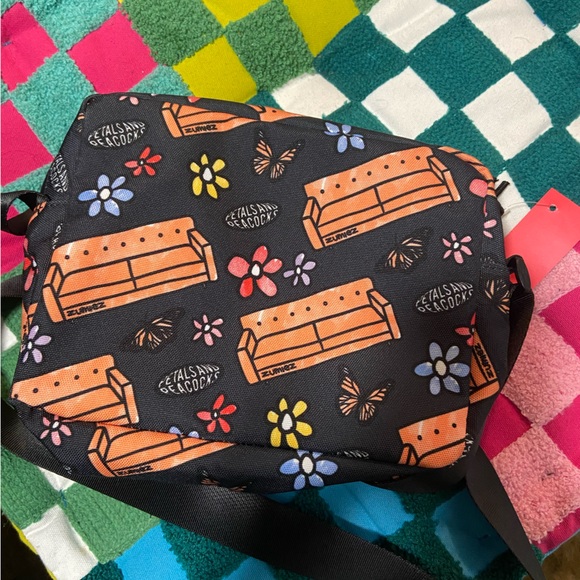 ZUMIEZ x PETALS AND PEACOCKS SIDE BAG - Picture 4 of 4